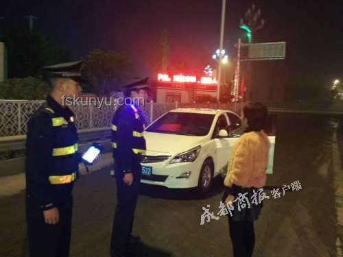 男子酒后误用“智驾”上高速惊险记🚗💤