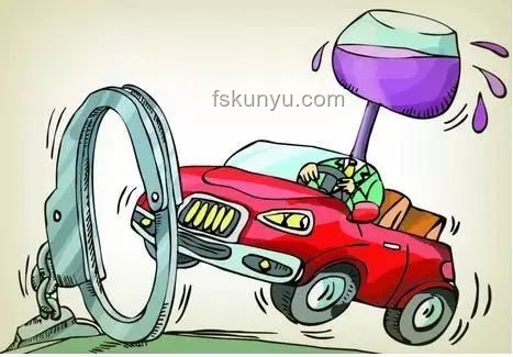 男子酒后误用“智驾”上高速惊险记🚗💤